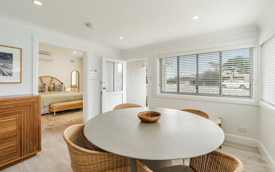 BELLA BAY 1 (DOWNSTAIRS) | Prime Location