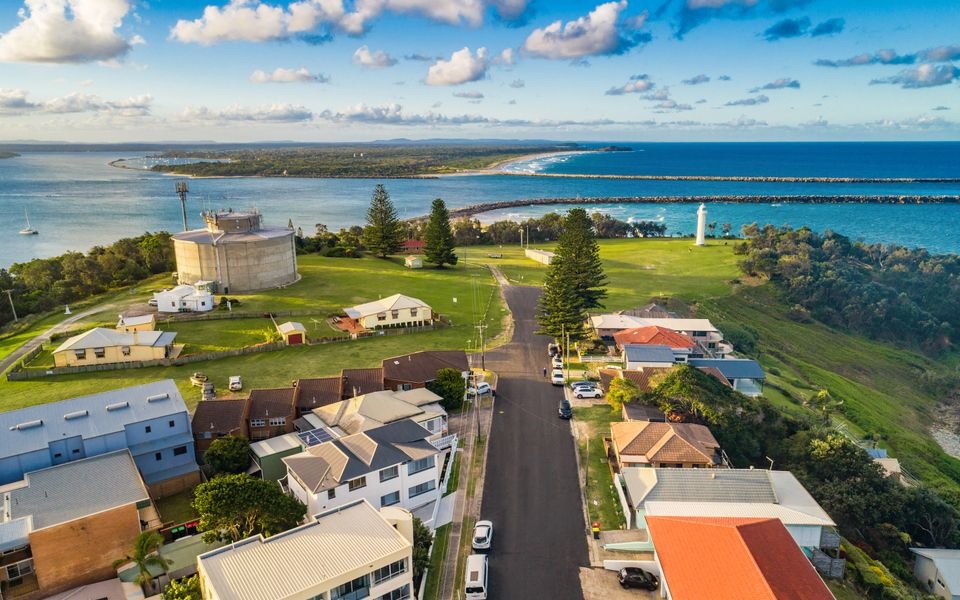 BELLA BAY 2 (UPSTAIRS) | Prime Location