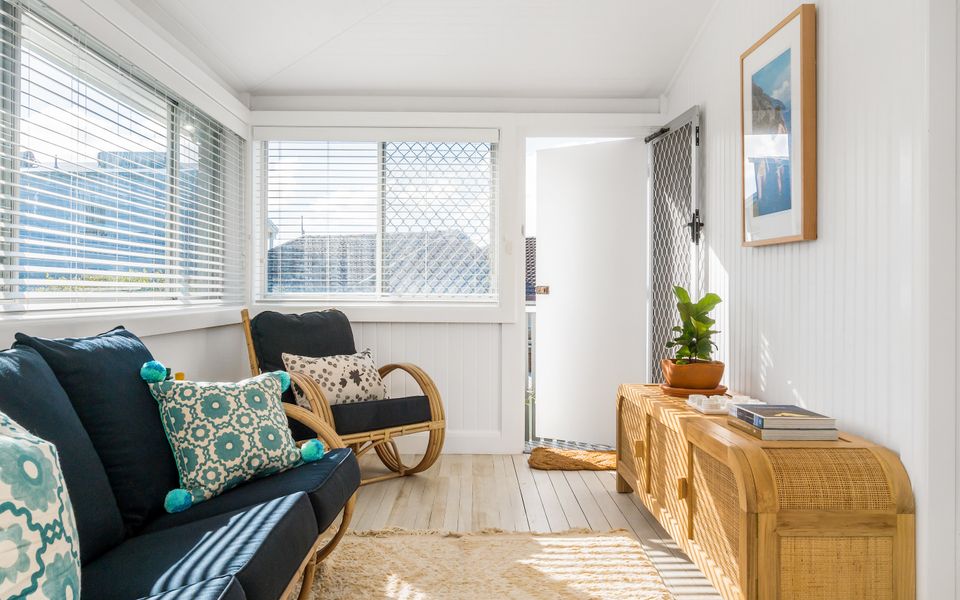 BELLA BAY 2 (UPSTAIRS) | Prime Location