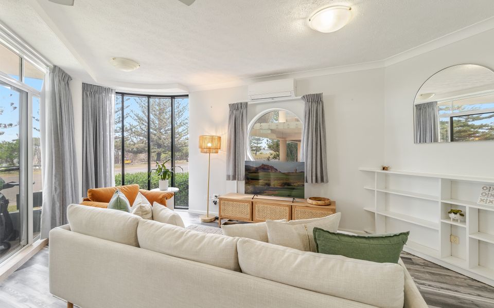 LA RONDE 2 | Hear the Surf