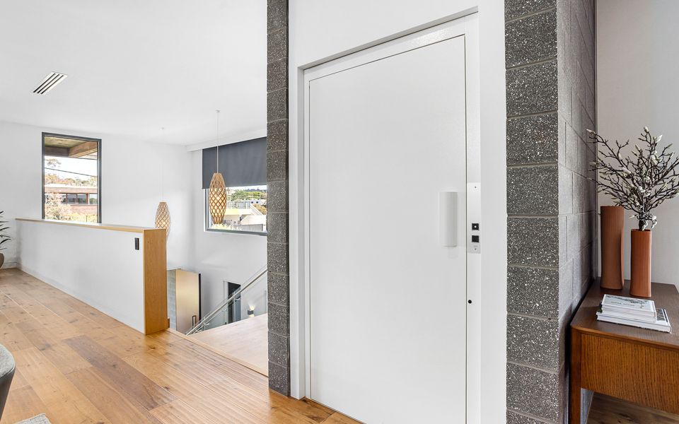 Designer House by the Village and Beach