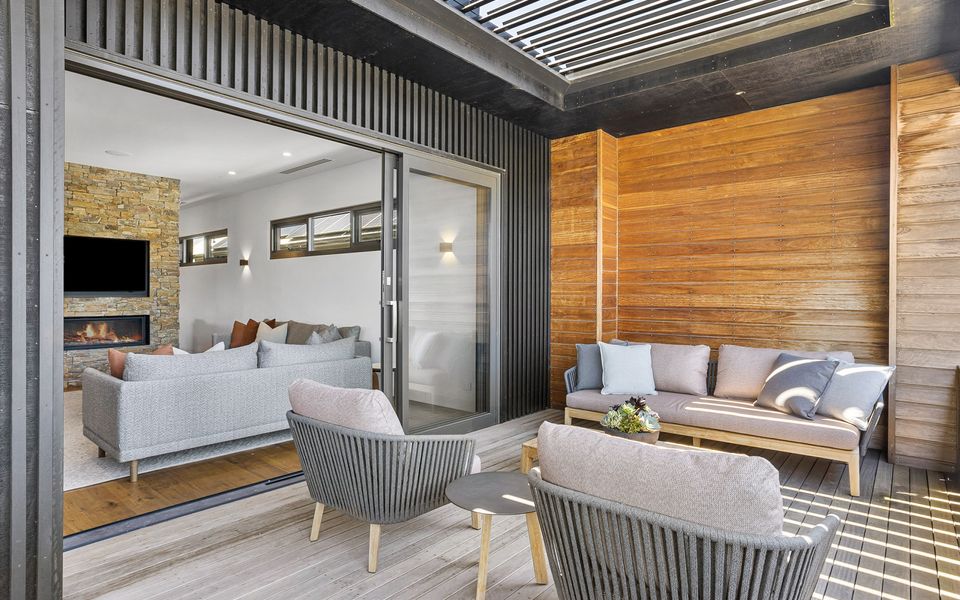 Designer House by the Village and Beach