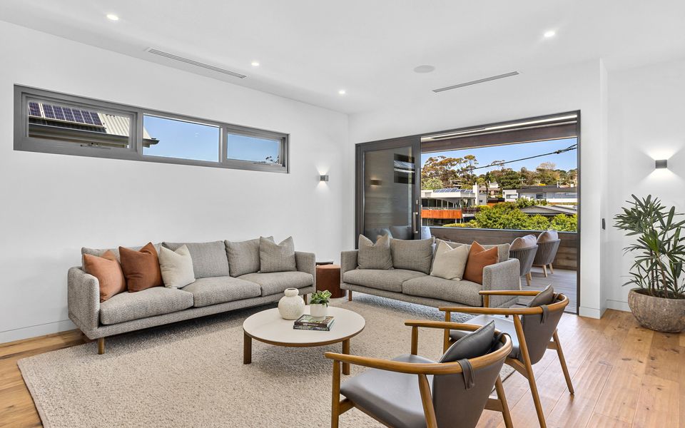 Designer House by the Village and Beach