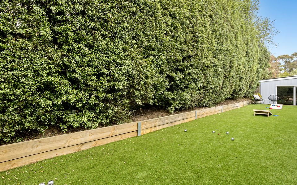 Quiet Outdoor Entertainer