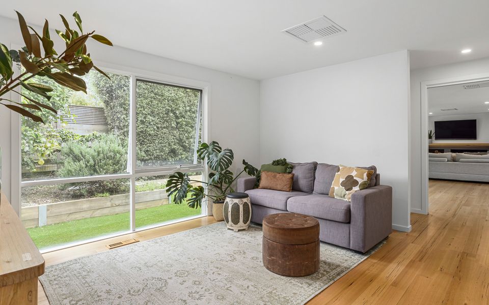 Quiet Outdoor Entertainer