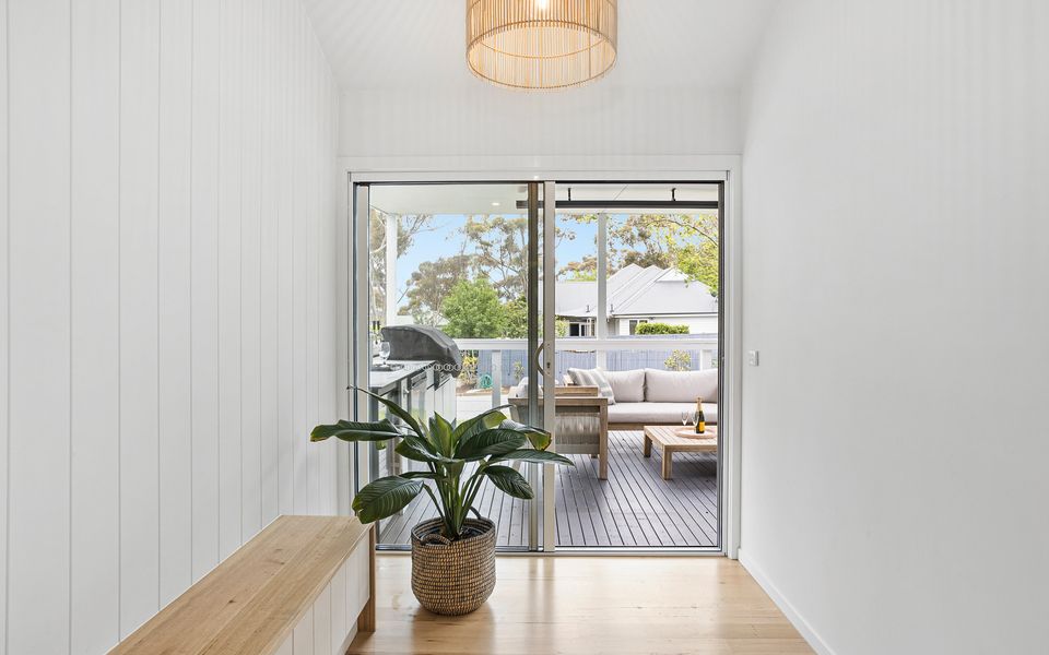 Quiet Outdoor Entertainer