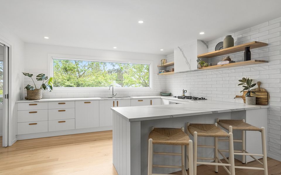 Quiet Outdoor Entertainer