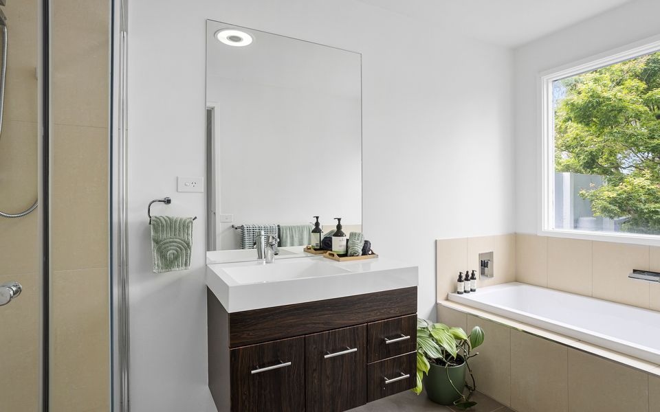 Quiet Outdoor Entertainer