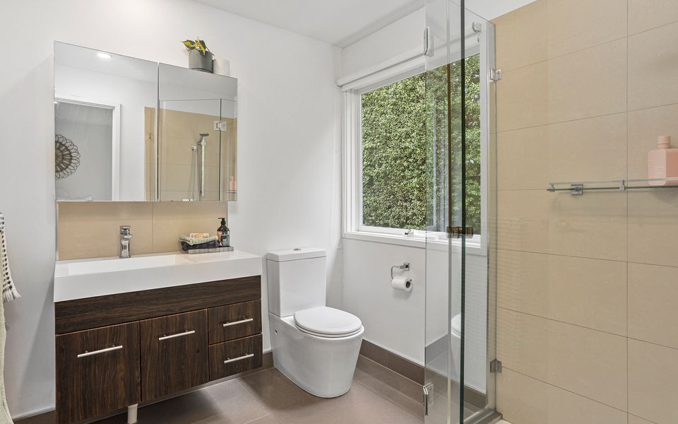 Quiet Outdoor Entertainer