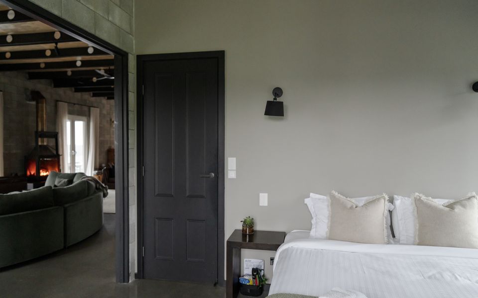 Pepper Paddocks - Warehouse meets Farm Winter Special - stay 2 or more nights and get an extra night for Free ! Available May 2026 - August 2026