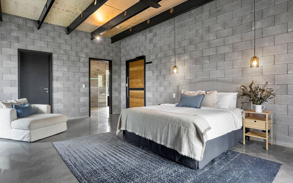 Pepper Paddocks - Warehouse meets Farm