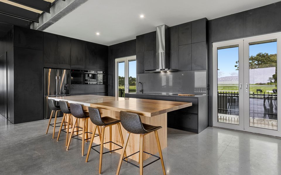 Pepper Paddocks - Warehouse meets Farm