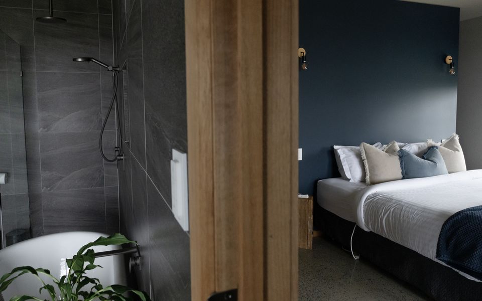 Pepper Paddocks - Warehouse meets Farm Winter Special - stay 2 or more nights and get an extra night for Free ! Available May 2026 - August 2026