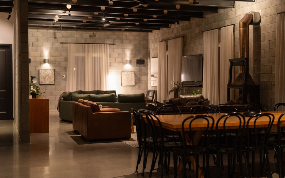 Pepper Paddocks - Warehouse meets Farm Winter Special - stay 2 or more nights and get an extra night for Free ! Available May 2026 - August 2026