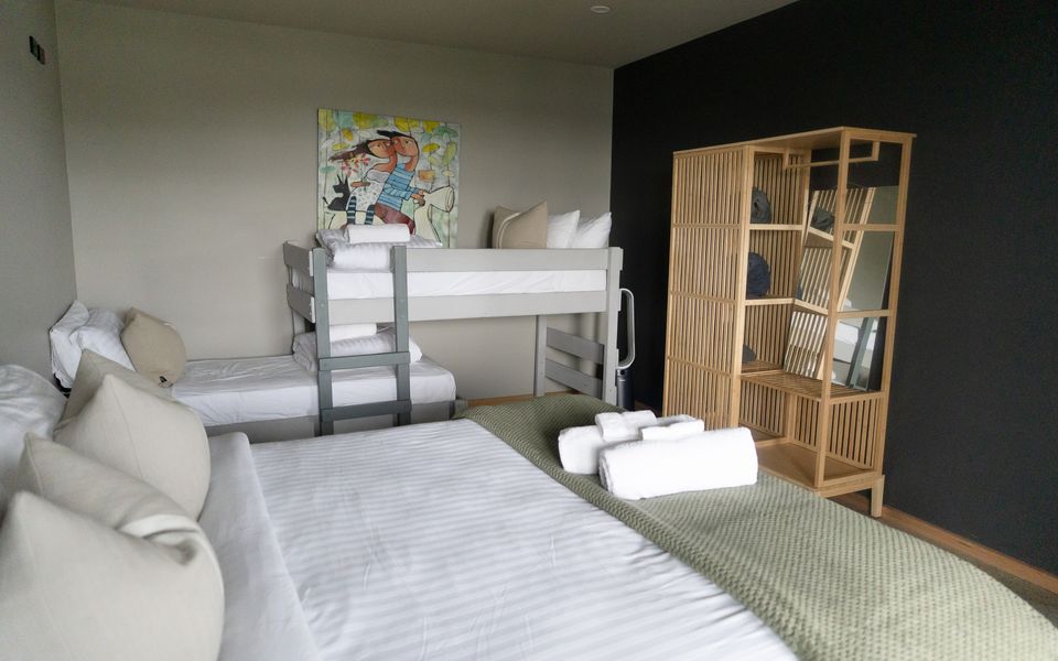 Pepper Paddocks - Warehouse meets Farm Winter Special - stay 2 or more nights and get an extra night for Free ! Available May 2026 - August 2026