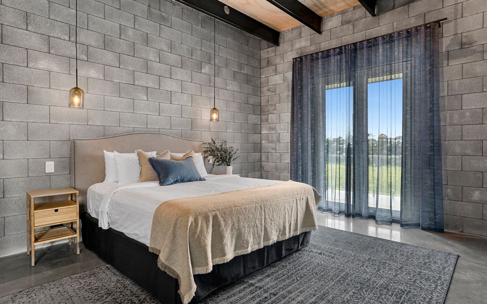 Pepper Paddocks - Warehouse meets Farm