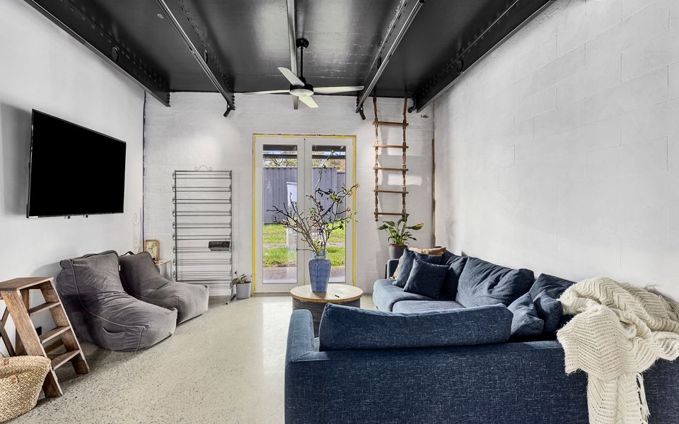 Pepper Paddocks - Warehouse meets Farm