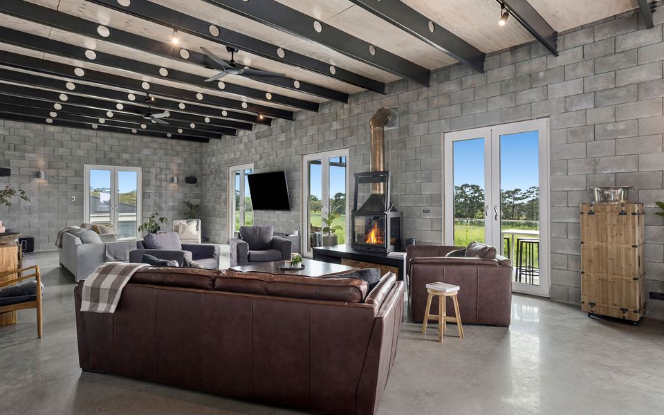 Pepper Paddocks - Warehouse meets Farm