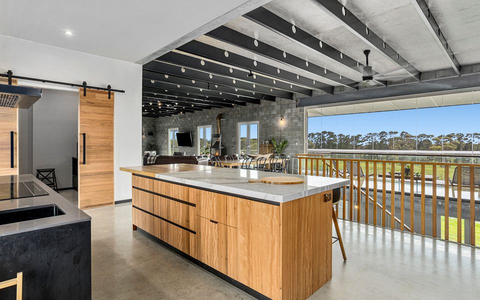 Pepper Paddocks - Warehouse meets Farm