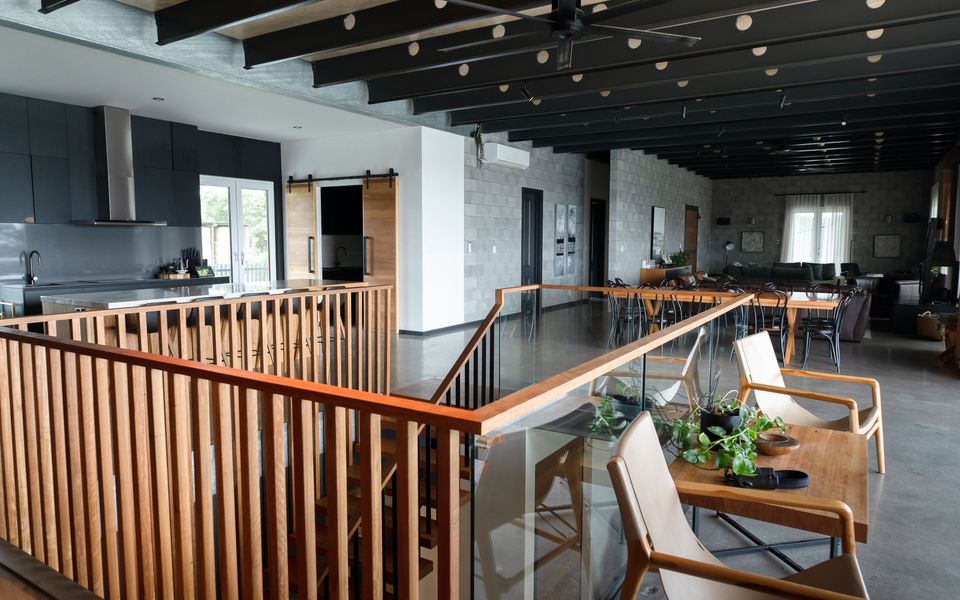 Pepper Paddocks - Warehouse meets Farm Winter Special - stay 2 or more nights and get an extra night for Free ! Available May 2026 - August 2026