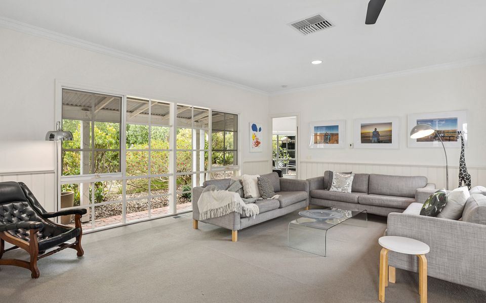 Tennis, Swimming and Outdoor Entertaining