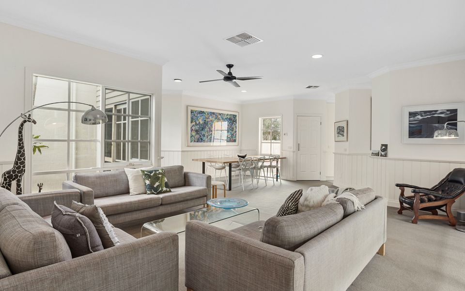 Tennis, Swimming and Outdoor Entertaining