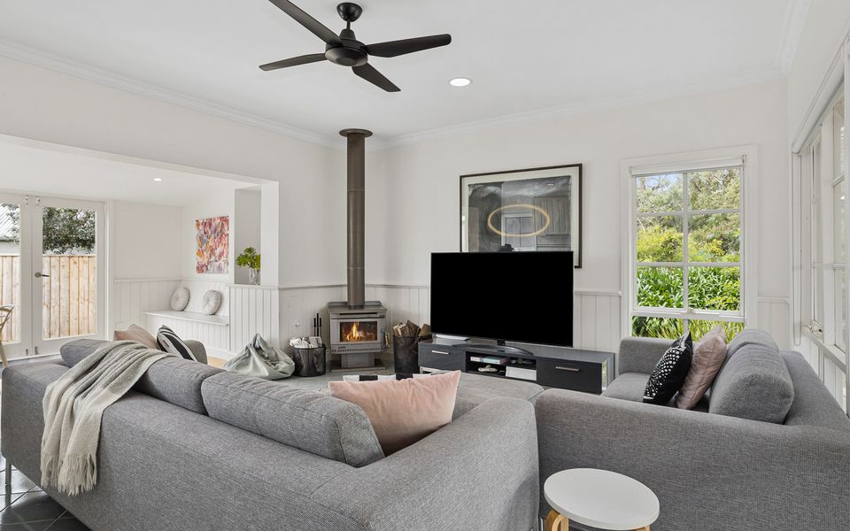 Tennis, Swimming and Outdoor Entertaining