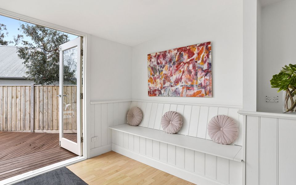 Tennis, Swimming and Outdoor Entertaining