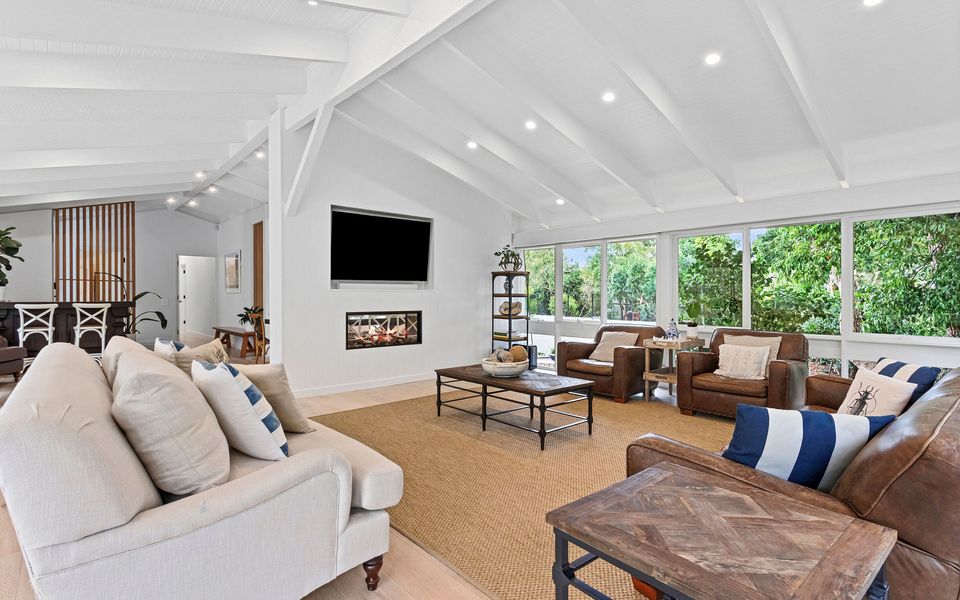 Grand Design - Pool, Spa, Playground