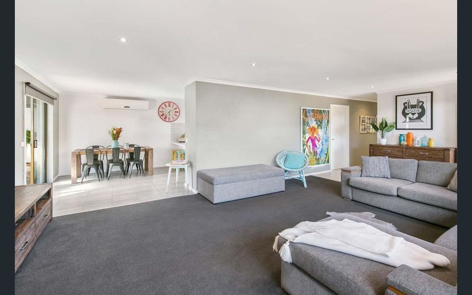 Family Entertainer With Swimming Pool - Rye
