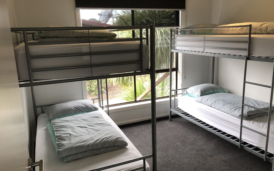 Family Entertainer With Swimming Pool - Rye