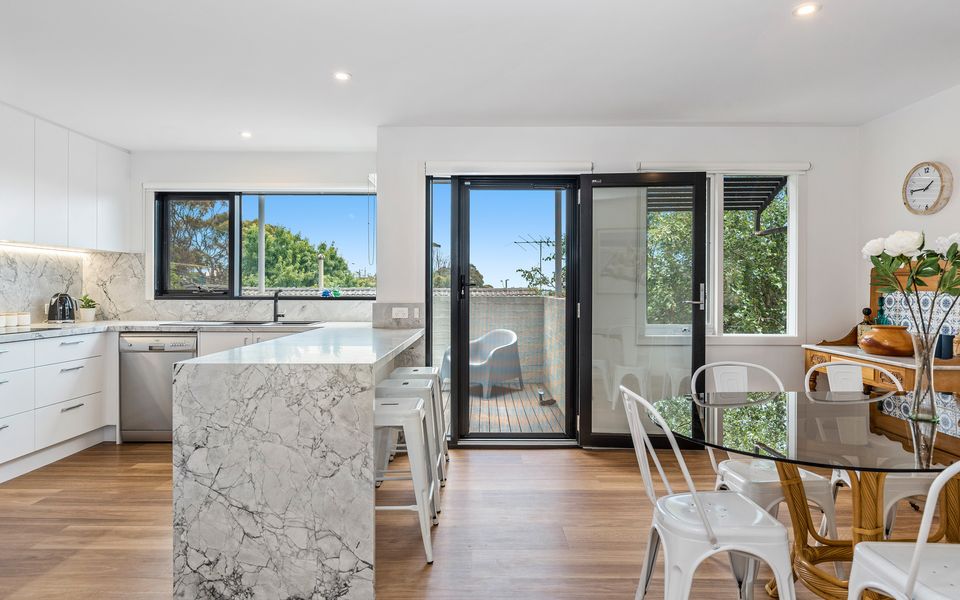 4 Bedroom House - 300m to Mt Martha Beach and Village