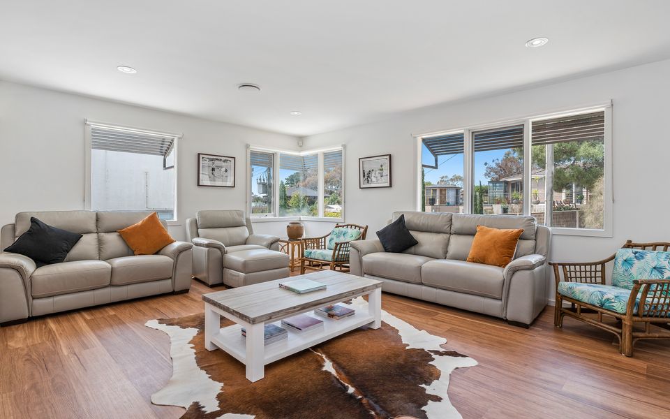 4 Bedroom House - 300m to Mt Martha Beach and Village