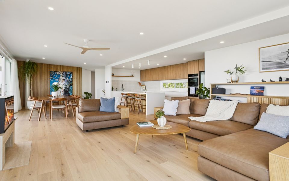 Coastal Luxe McCrae - Pool and Bay Views