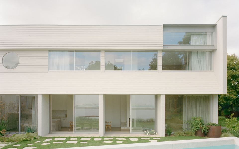 Moderna Mornington with Swimming Pool