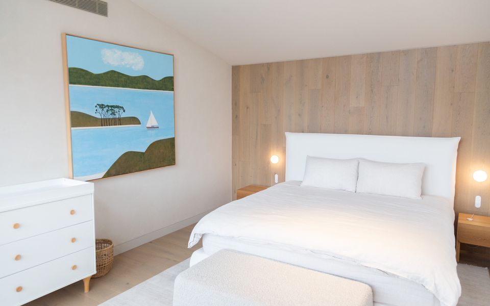 Moderna Mornington with Swimming Pool