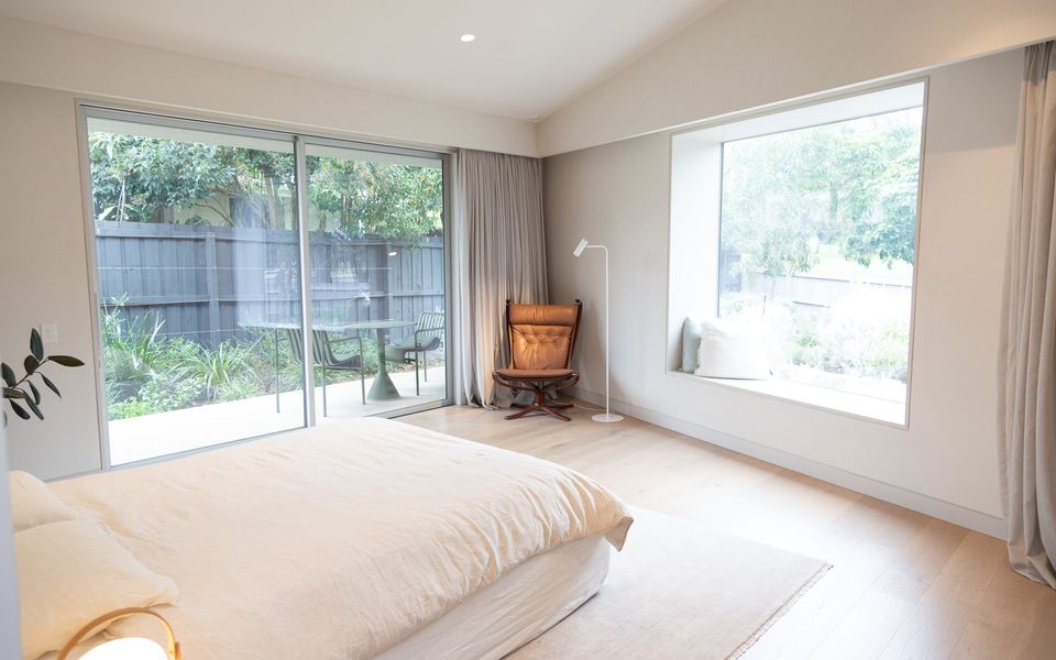 Moderna Mornington with Swimming Pool