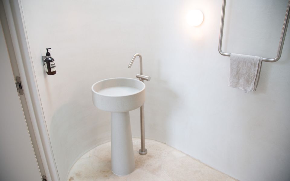 Moderna Mornington with Swimming Pool