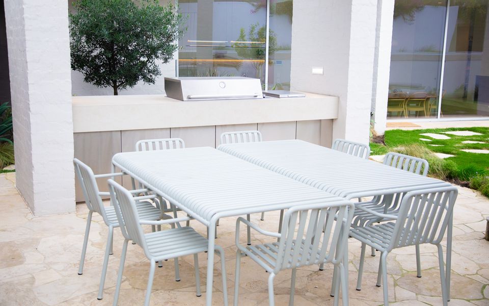 Moderna Mornington with Swimming Pool