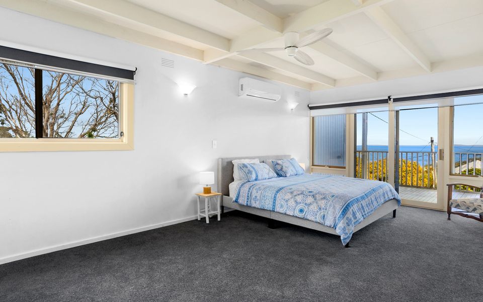 Mccrae Family Beach House - Bay Views - Swimming Pool - Air Con