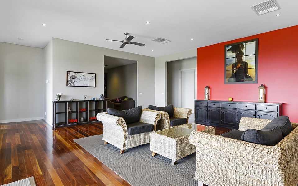 Outdoor Fun In The Sun - Swimming Pool and Tennis Court