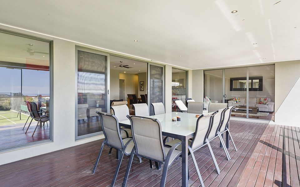 Outdoor Fun In The Sun - Swimming Pool and Tennis Court