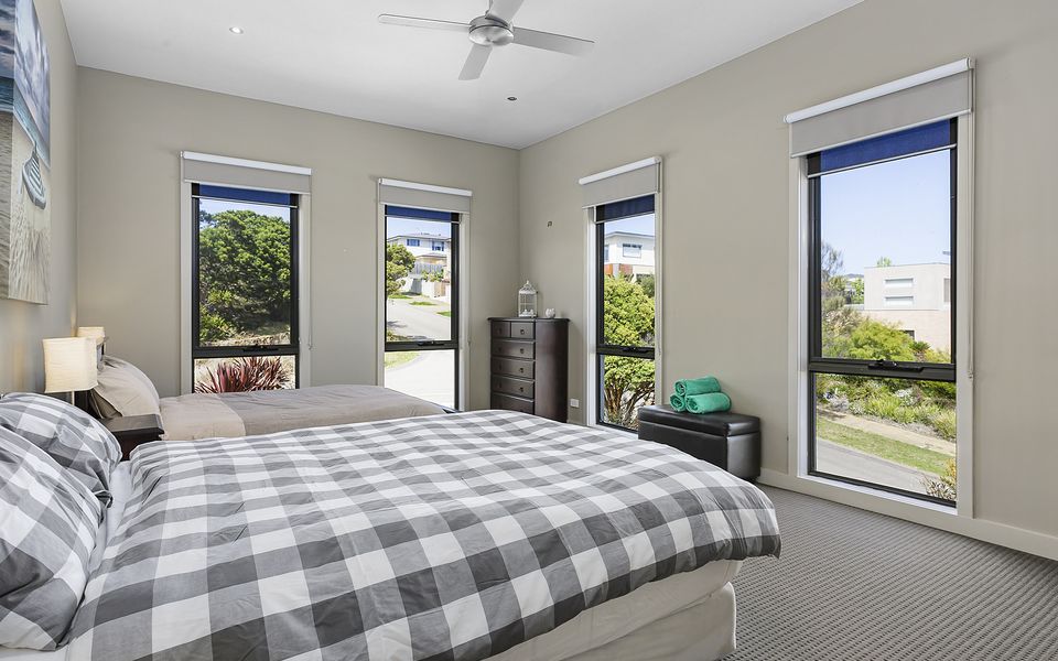 Outdoor Fun In The Sun - Swimming Pool and Tennis Court