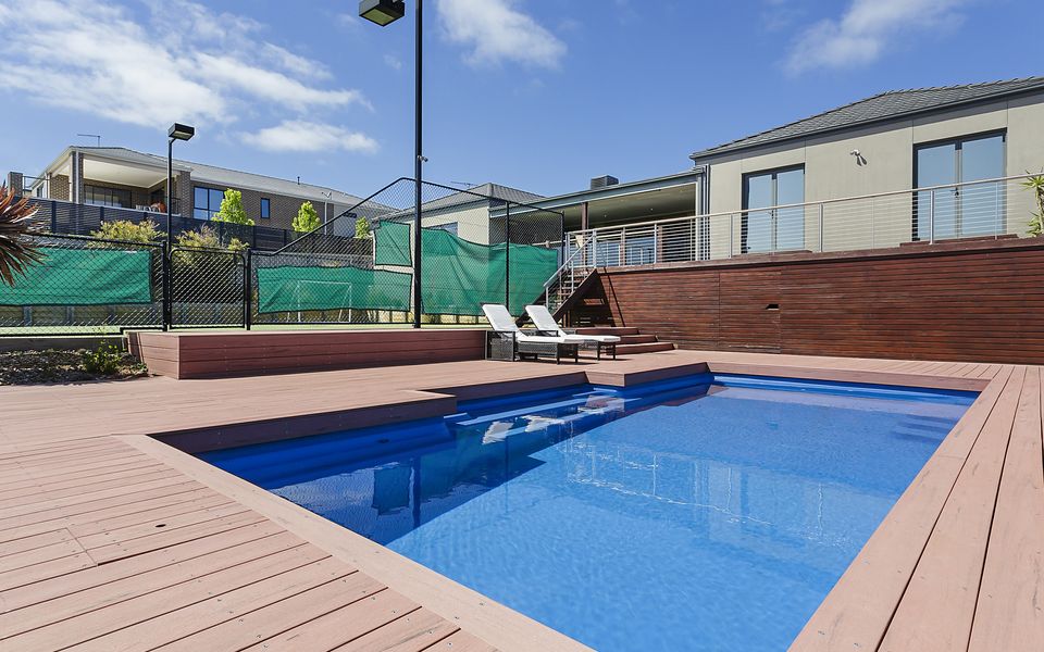Outdoor Fun In The Sun - Swimming Pool and Tennis Court