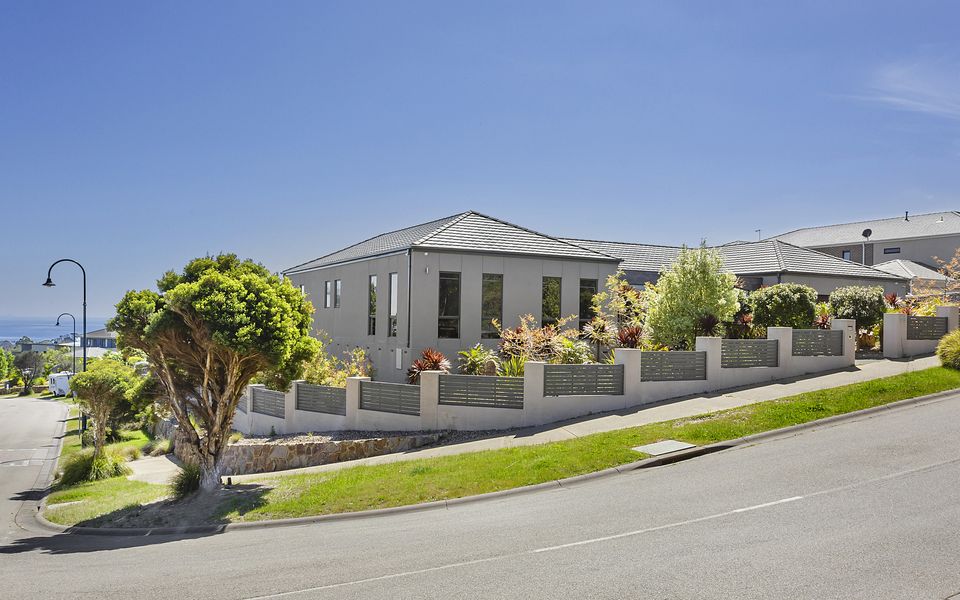Outdoor Fun In The Sun - Swimming Pool and Tennis Court