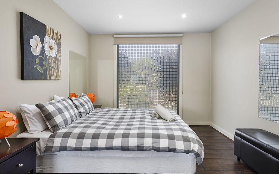 Outdoor Fun In The Sun - Swimming Pool and Tennis Court