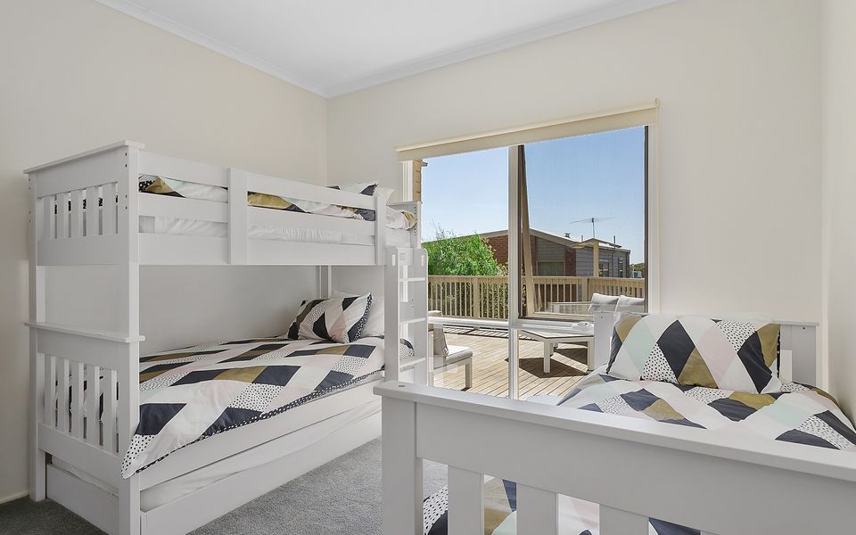 Panorama Bay - 4 Bedrooms, Large Entertaining Deck with Panoramic Bay Views