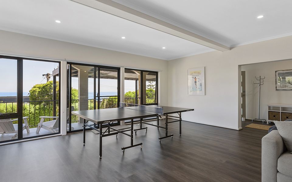 Panorama Bay - 4 Bedrooms, Large Entertaining Deck with Panoramic Bay Views