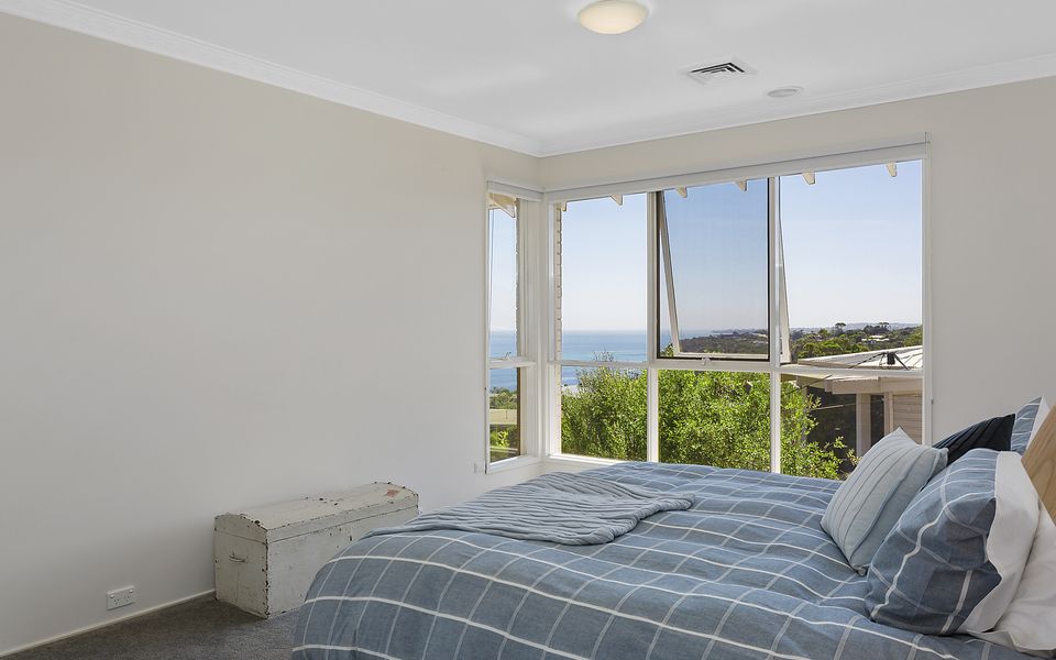 Panorama Bay - 4 Bedrooms, Large Entertaining Deck with Panoramic Bay Views