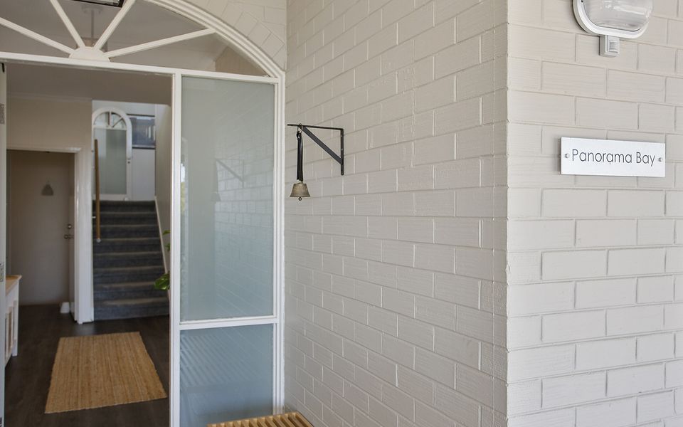 Panorama Bay - 4 Bedrooms, Large Entertaining Deck with Panoramic Bay Views